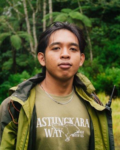Tona, Trail Guide and Organiser