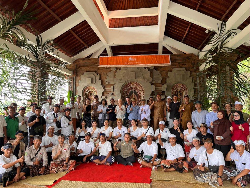 Hotel staff, farmers and our team together at a Regenerative Services session
